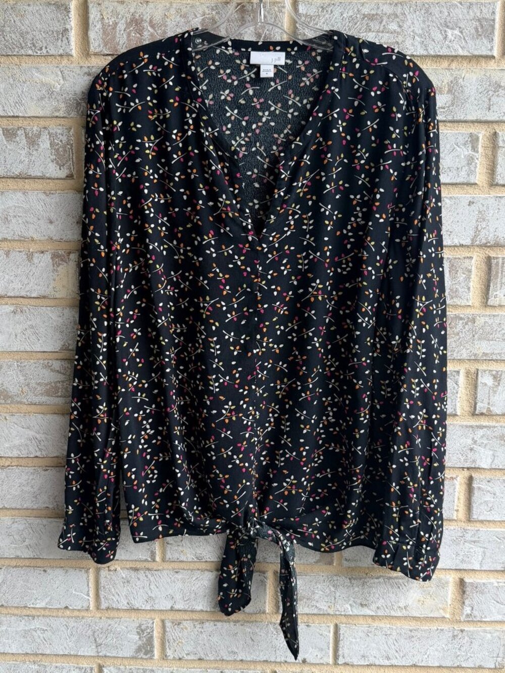 J. Jill Long Sleeve V-Neck Tie Bottom Floral Pullover Blouse Women's Size M